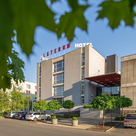 Hotel Laterum Pécs Esterno foto