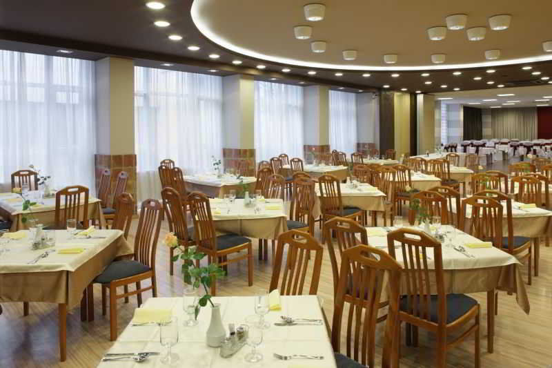 Hotel Laterum Pécs Esterno foto