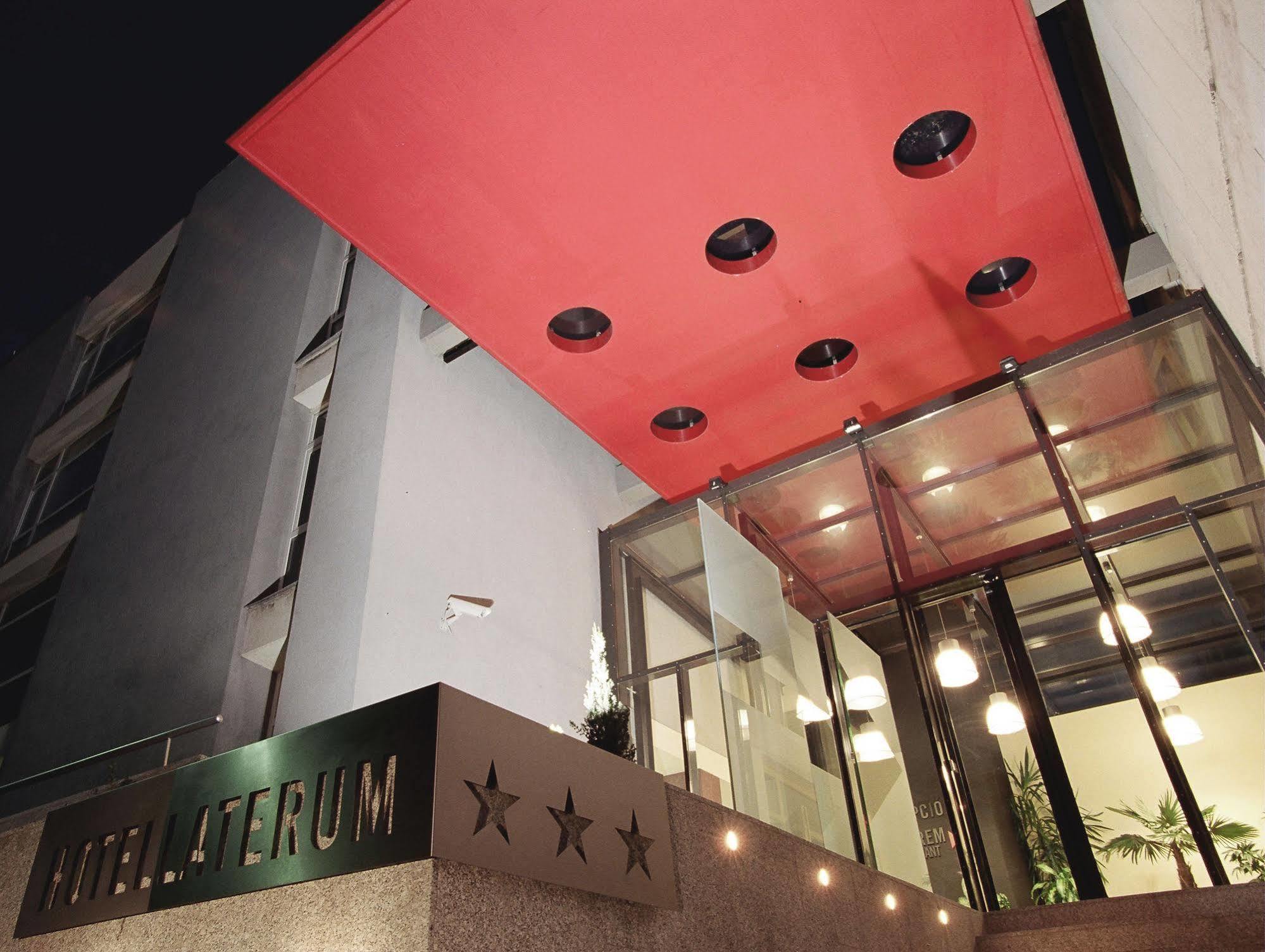 Hotel Laterum Pécs Esterno foto